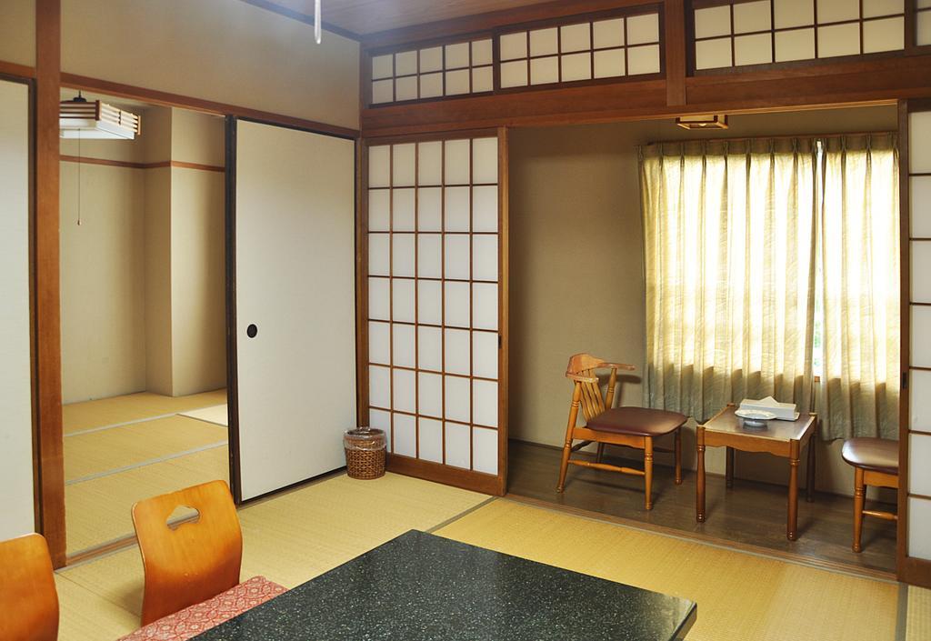 Koyokaku Hotel Урешино Стая снимка