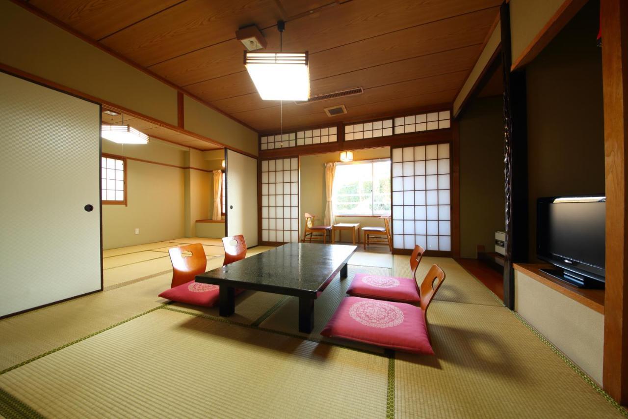 Koyokaku Hotel Урешино Екстериор снимка